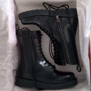 Valentino Garavani hard leather zipper combat boots black mens eu41